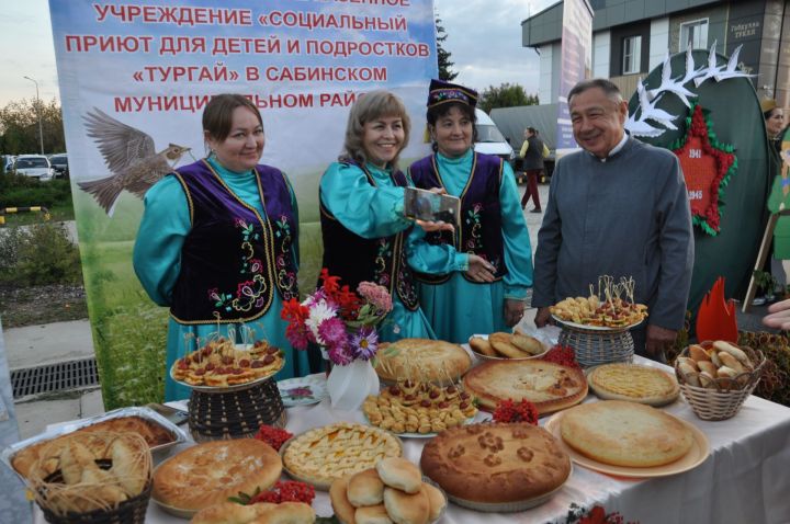 Кабак тудырган тамаша