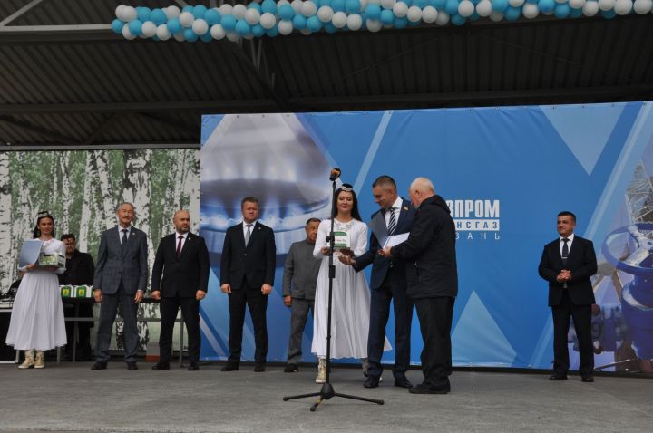 Өйләрне генә түгел, күңелләрне дә җылытучылар