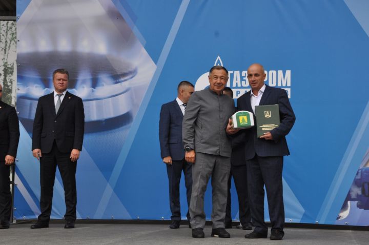 Өйләрне генә түгел, күңелләрне дә җылытучылар