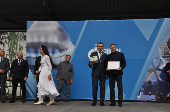 Өйләрне генә түгел, күңелләрне дә җылытучылар