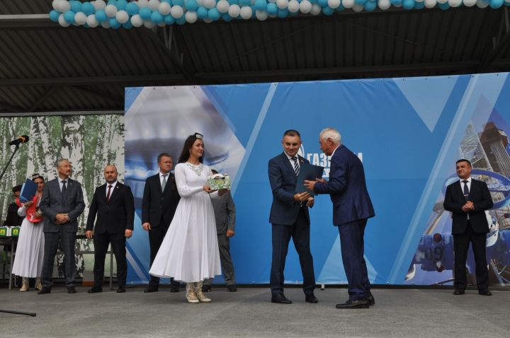 Өйләрне генә түгел, күңелләрне дә җылытучылар