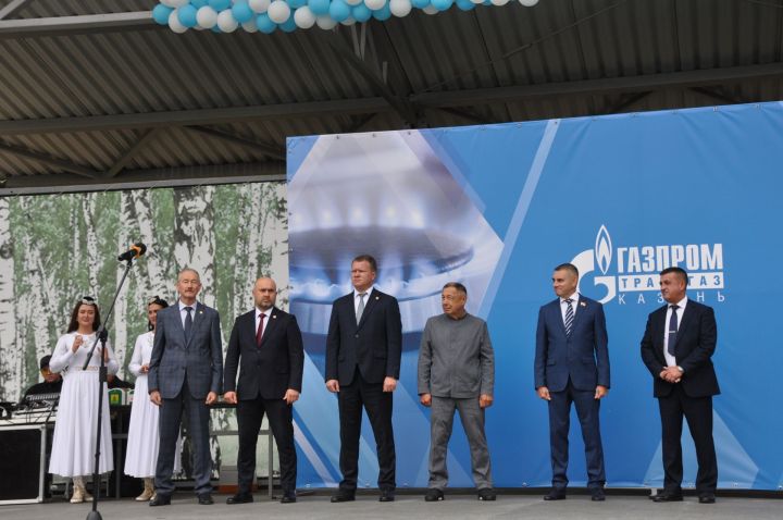 Өйләрне генә түгел, күңелләрне дә җылытучылар