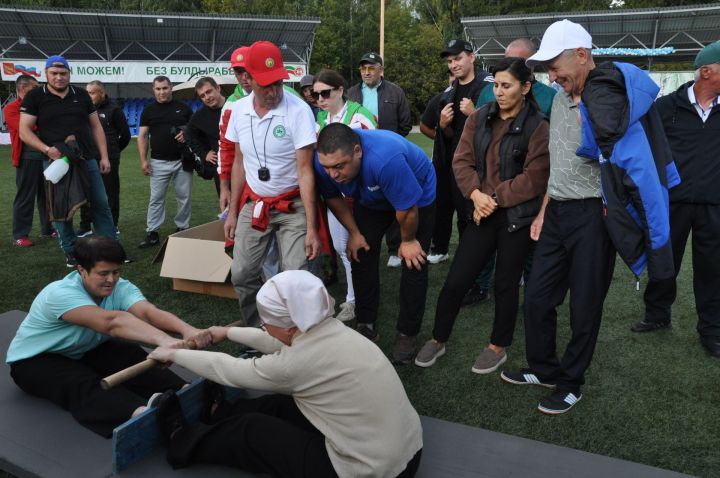 Өйләрне генә түгел, күңелләрне дә җылытучылар