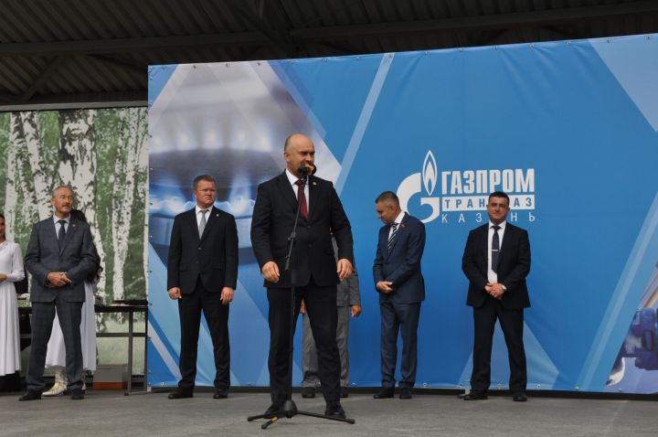 Өйләрне генә түгел, күңелләрне дә җылытучылар