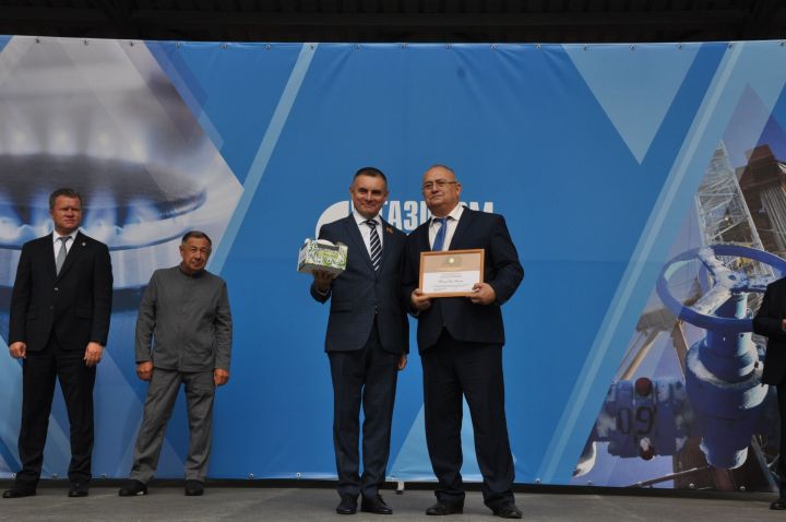 Өйләрне генә түгел, күңелләрне дә җылытучылар