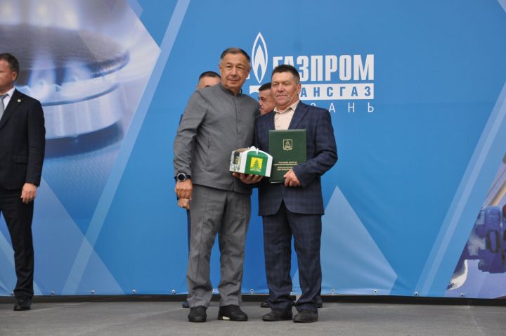 Өйләрне генә түгел, күңелләрне дә җылытучылар