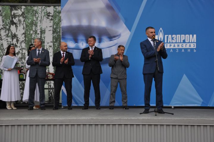 Өйләрне генә түгел, күңелләрне дә җылытучылар