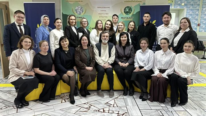 «ОНИКС» мәгариф үзәгендә педагогика фәннәре докторы В.М.Букатов катнашында методик атналык уза