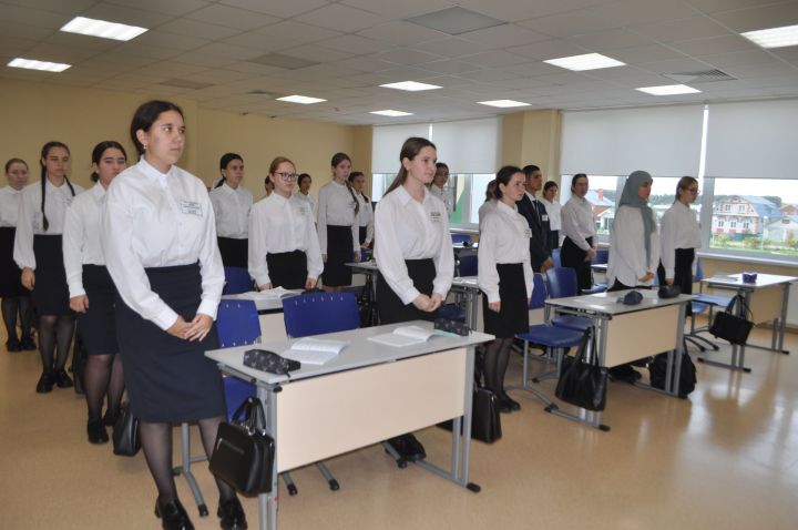 Егет-кызларга аграр көллият югары белем  алуга әзерлек мәйданчыгына әверелде/фоторепортаж