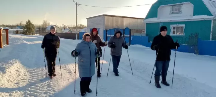 Өлкәннәр фитнес белән шөгыльләнә