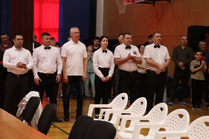 «Мин бармасам, апалар барсынмы, әниләр  сугышсынмы, мин кала алмыйм»