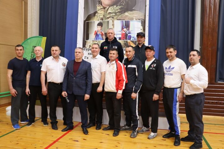 «Мин бармасам, апалар барсынмы, әниләр  сугышсынмы, мин кала алмыйм»