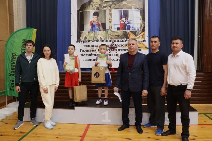 «Мин бармасам, апалар барсынмы, әниләр  сугышсынмы, мин кала алмыйм»