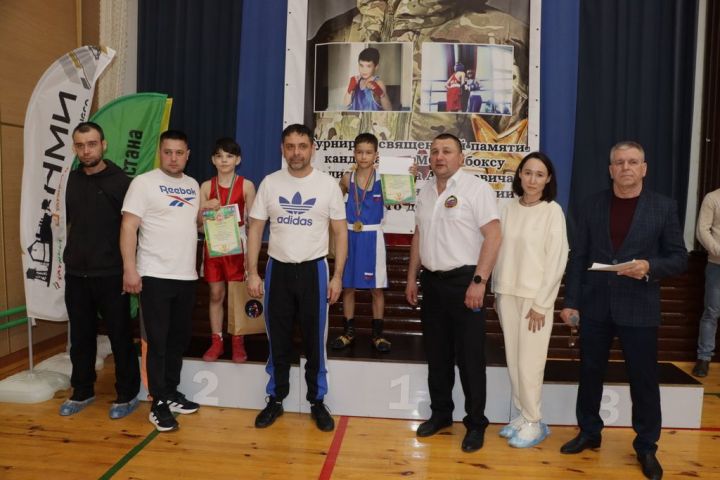 «Мин бармасам, апалар барсынмы, әниләр  сугышсынмы, мин кала алмыйм»