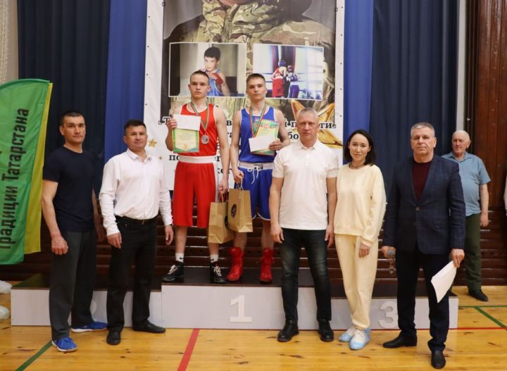 «Мин бармасам, апалар барсынмы, әниләр  сугышсынмы, мин кала алмыйм»