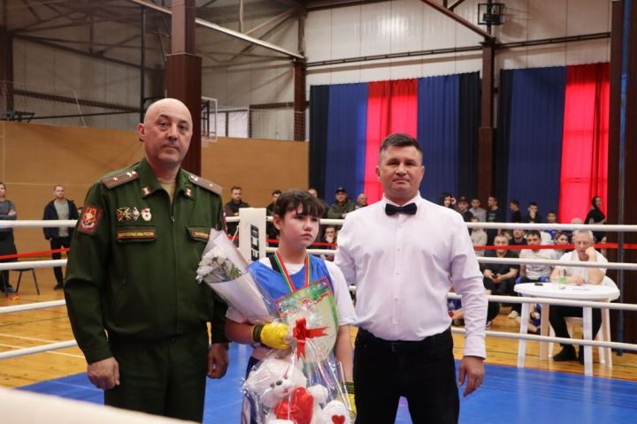 «Мин бармасам, апалар барсынмы, әниләр  сугышсынмы, мин кала алмыйм»