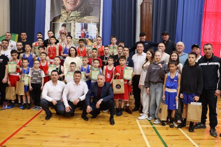 «Мин бармасам, апалар барсынмы, әниләр  сугышсынмы, мин кала алмыйм»