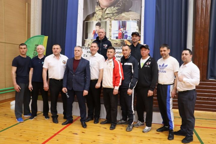 «Мин бармасам, апалар барсынмы, әниләр  сугышсынмы, мин кала алмыйм»