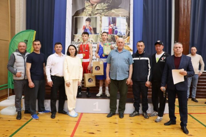 «Мин бармасам, апалар барсынмы, әниләр  сугышсынмы, мин кала алмыйм»