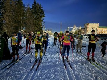 «Яшьлек» яшьләр үзәге чаңгы сезонын япты