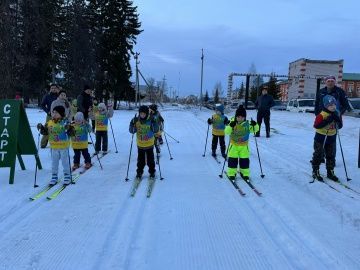 «Яшьлек» яшьләр үзәге чаңгы сезонын япты