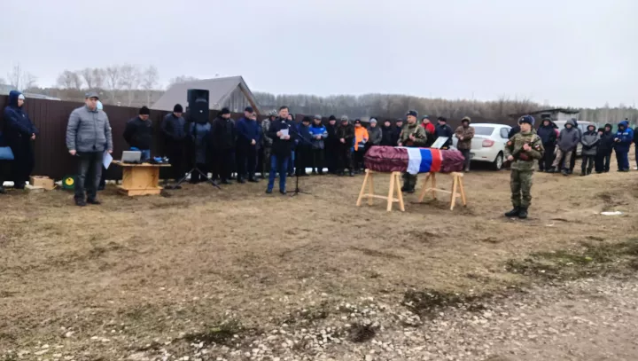 Бүген Чәбки-Саба авылы халкы батыр улын соңгы юлга озатты