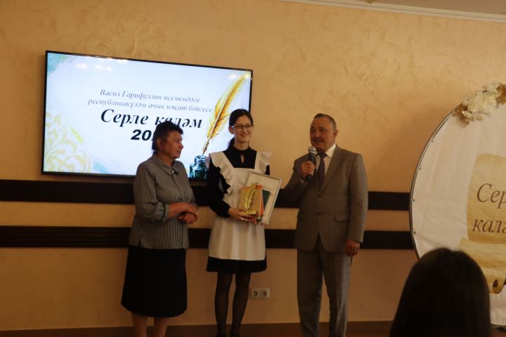 Иҗатка канат куючы бәйге