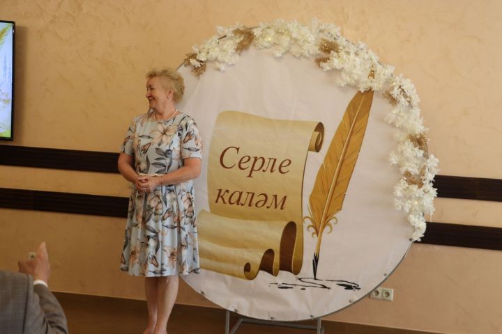 Иҗатка канат куючы бәйге