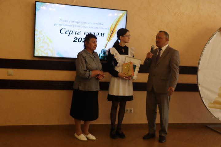 Иҗатка канат куючы бәйге