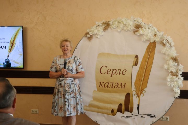 Иҗатка канат куючы бәйге