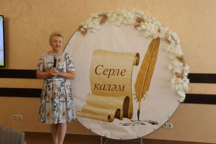 Иҗатка канат куючы бәйге