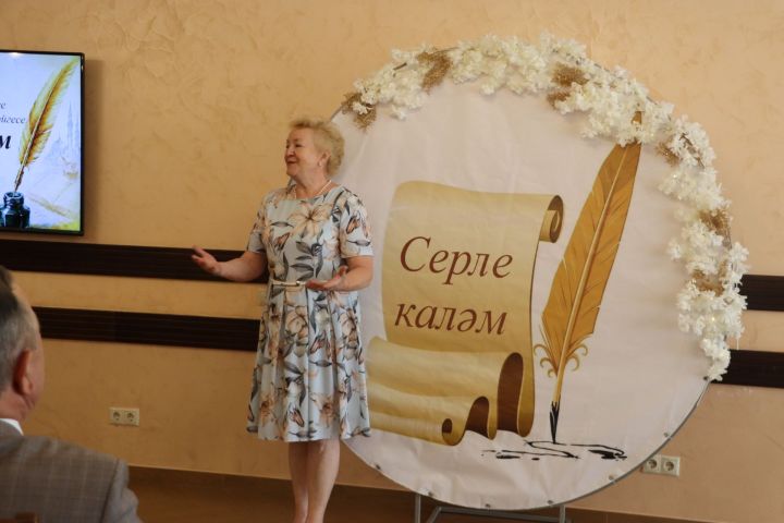 Иҗатка канат куючы бәйге