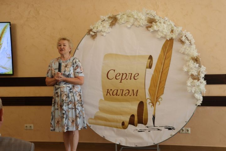 Иҗатка канат куючы бәйге