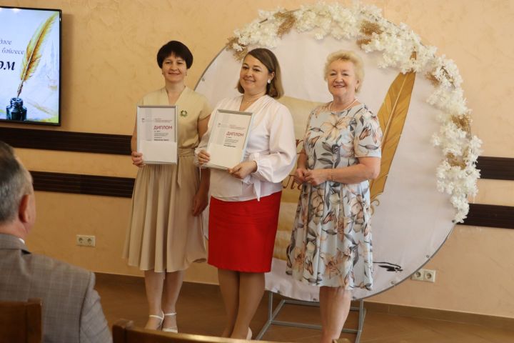 Иҗатка канат куючы бәйге