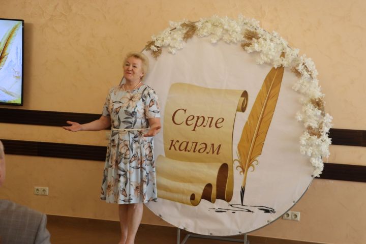 Иҗатка канат куючы бәйге