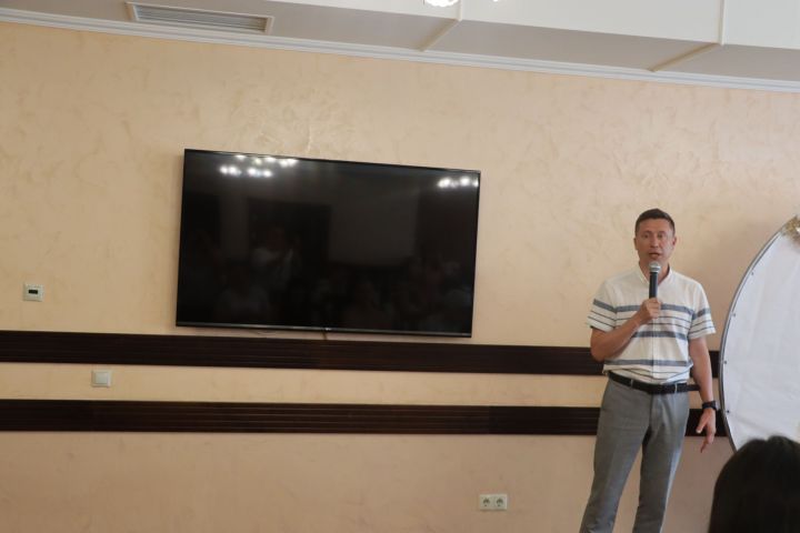 Иҗатка канат куючы бәйге