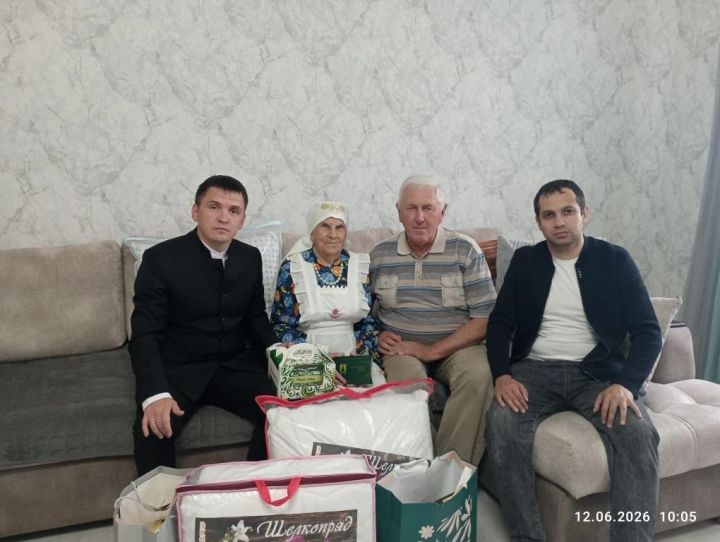 Байлар Сабасында яшәүче Гатауллина Рәкыйбә Кәшиф кызына 90 яшь тулды
