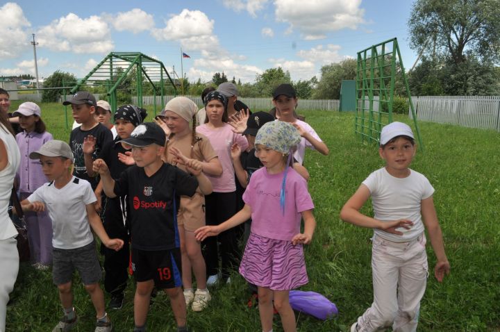 “Дуслык”тан башланган дуслык