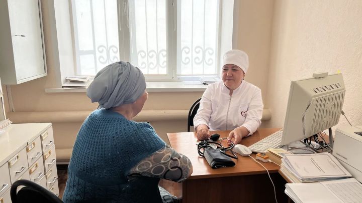 Фельдшер Ризидә Вәлиева: «Хезмәтем белән башкаларга игелек китерә алганмын икән, мин – бәхетле”