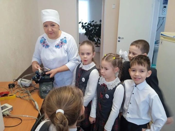 Фельдшер Ризидә Вәлиева: «Хезмәтем белән башкаларга игелек китерә алганмын икән, мин – бәхетле”