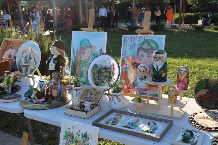 Сабада Балаларны яклау көнендә  Сәнгать мәктәбе укучыларын тәбрикләделәр
