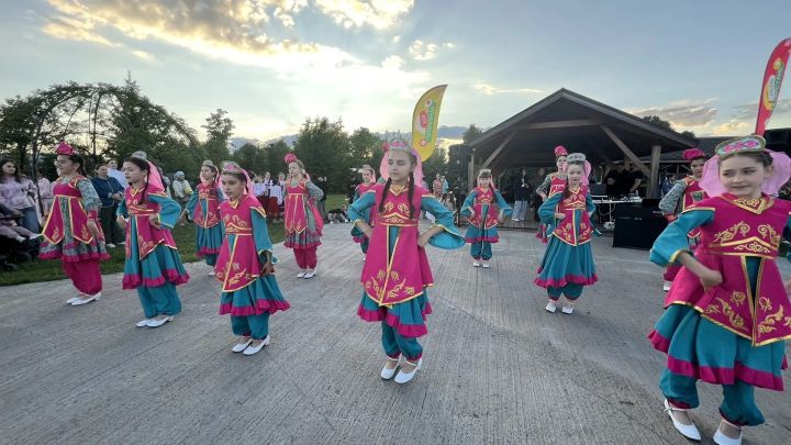 Сабада Балаларны яклау көнендә  Сәнгать мәктәбе укучыларын тәбрикләделәр