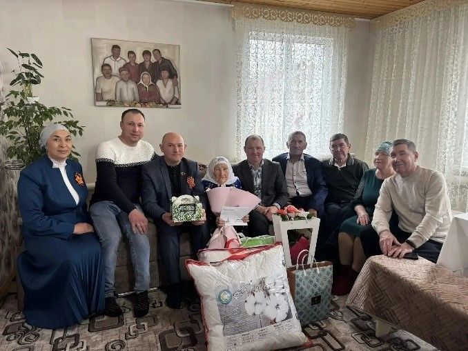 Ак яулыклы карт әбиләрем