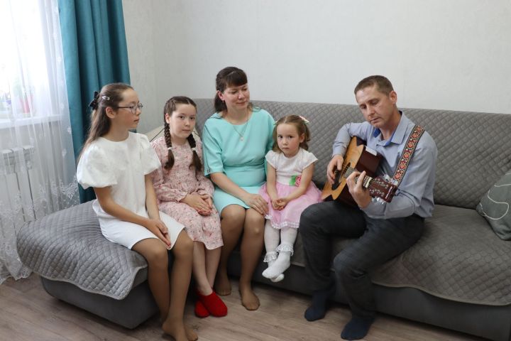 Ике  милләт, ике гореф-гадәт, уртак бәхет һәм мәхәббәт