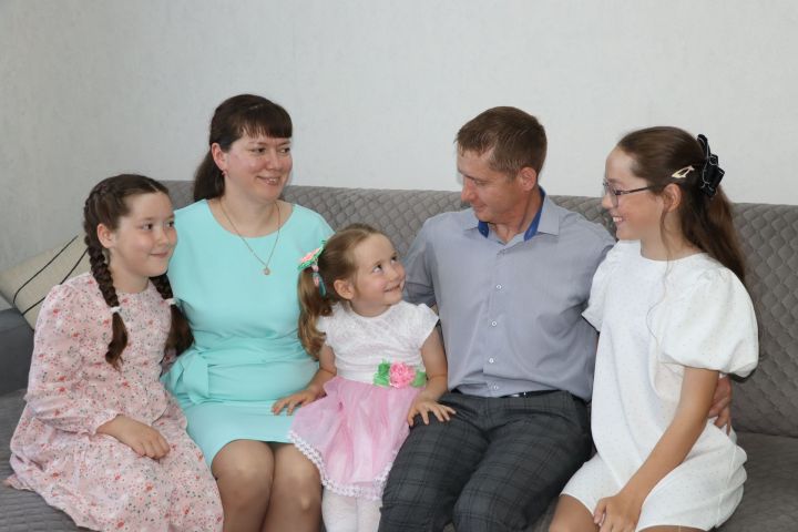 Ике  милләт, ике гореф-гадәт, уртак бәхет һәм мәхәббәт