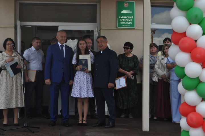 Саба аграр көллиятендә чыгарылыш кичәсе узды (фоторепортаж)