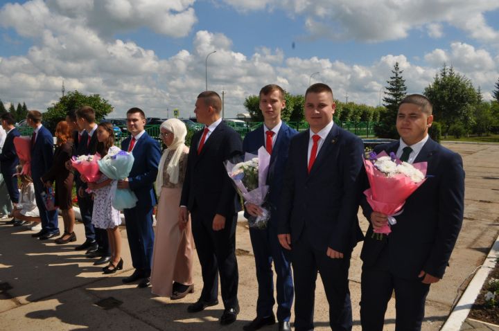 Саба аграр көллиятендә чыгарылыш кичәсе узды (фоторепортаж)