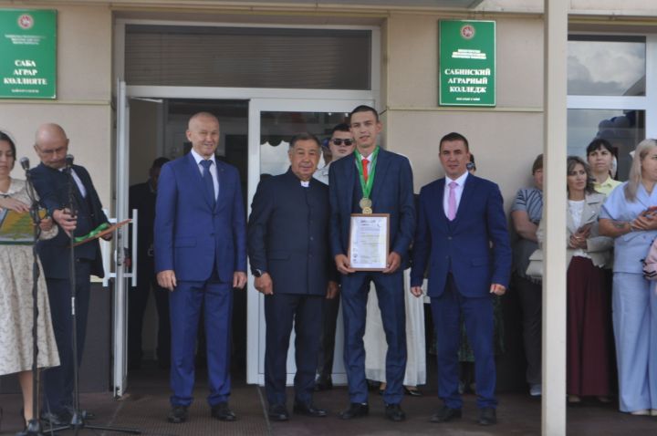 Саба аграр көллиятендә чыгарылыш кичәсе узды (фоторепортаж)