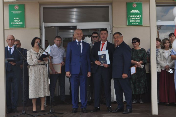 Саба аграр көллиятендә чыгарылыш кичәсе узды (фоторепортаж)