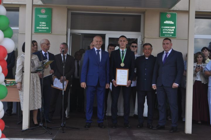 Саба аграр көллиятендә чыгарылыш кичәсе узды (фоторепортаж)